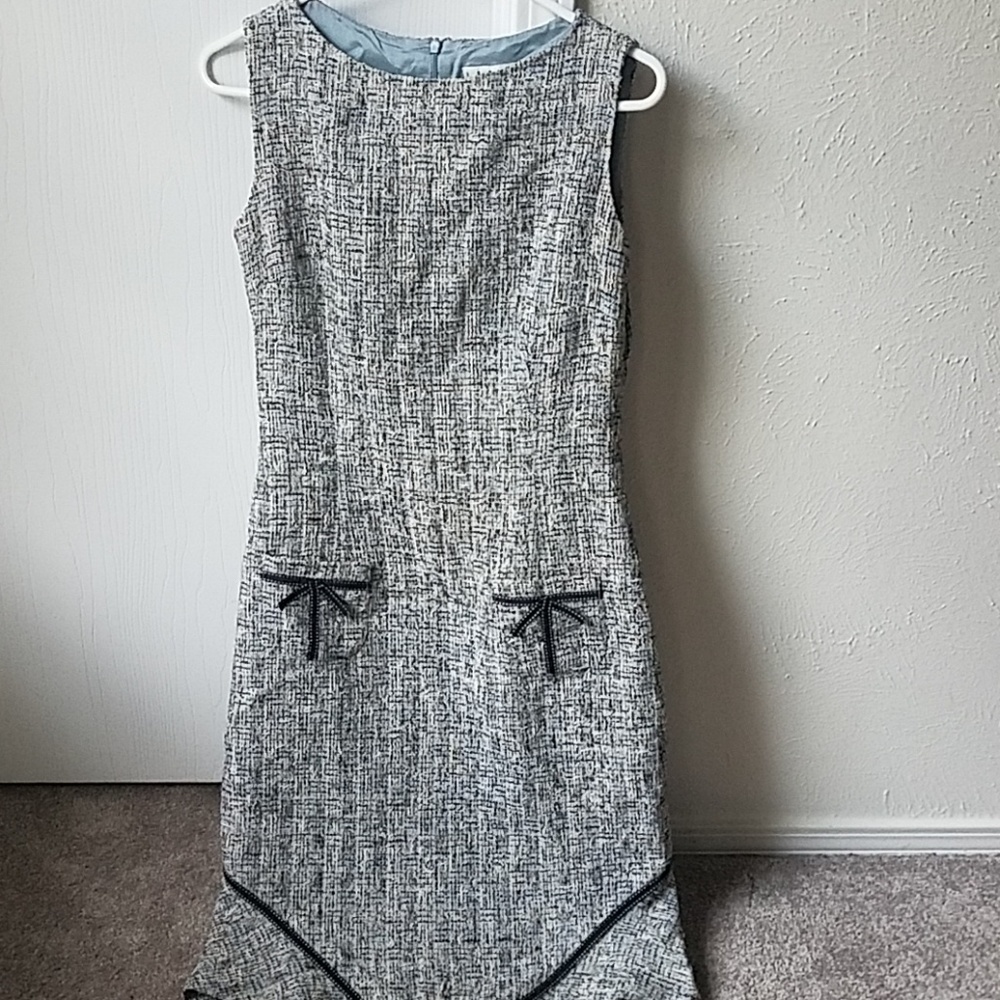 Dress - Picture 3 of 3